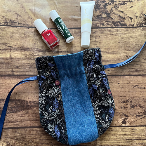 送料無料 デニムリメイク まぁるい巾着 ボタニカル柄 巾着袋 moonRmoon