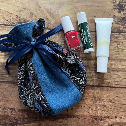 送料無料 デニムリメイク まぁるい巾着 ボタニカル柄 巾着袋 moonRmoon