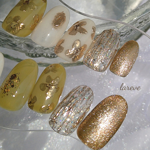 ゴールドフラワー クリアカーキ アイボリー お花ネイル