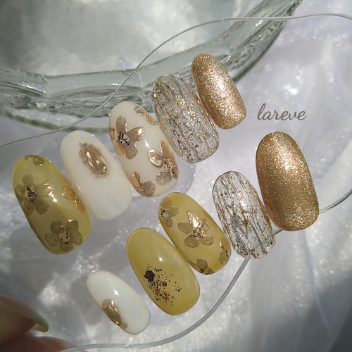 ゴールドフラワー クリアカーキ アイボリー お花ネイル ニュアンス  