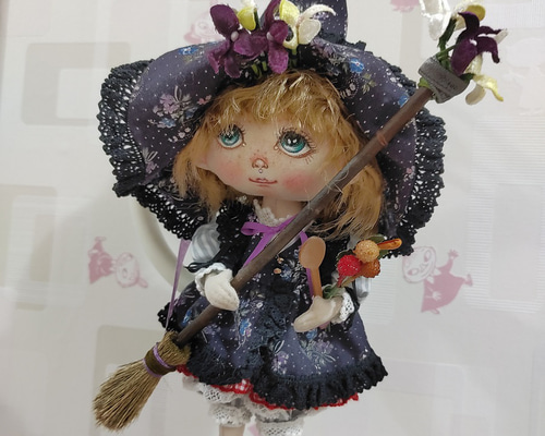 natowaさん限定元町グリーンサム キッチンウィッチ 魔女人形 ハンドメイド d236dd6cf7d23bc3b555c4f8475a96