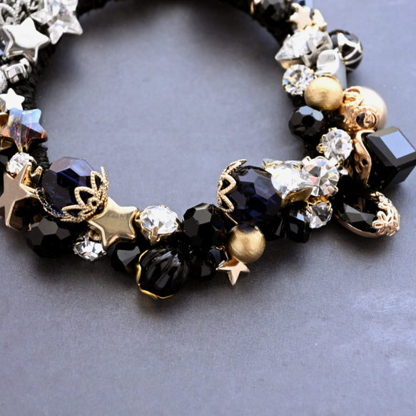 超早割クリスマス✨漆黒の夜空に煌めく金銀色の星々…ビジュー シュシュ＊ブレスレット 13枚目の画像