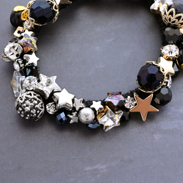 超早割クリスマス✨漆黒の夜空に煌めく金銀色の星々…ビジュー シュシュ＊ブレスレット 11枚目の画像