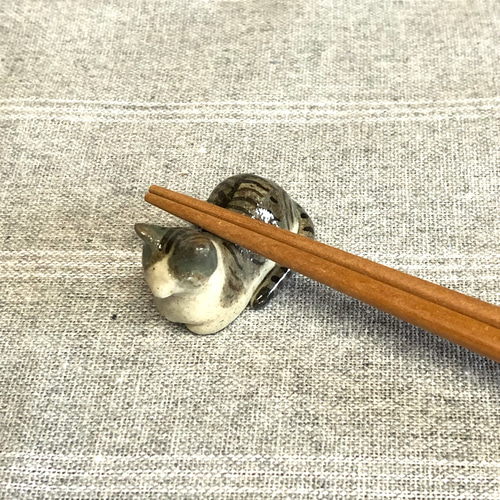 猫型箸置き 白 みよし漆器本舗 箸置き 白猫 白兎 陶器 箸 置き カトラリー レスト