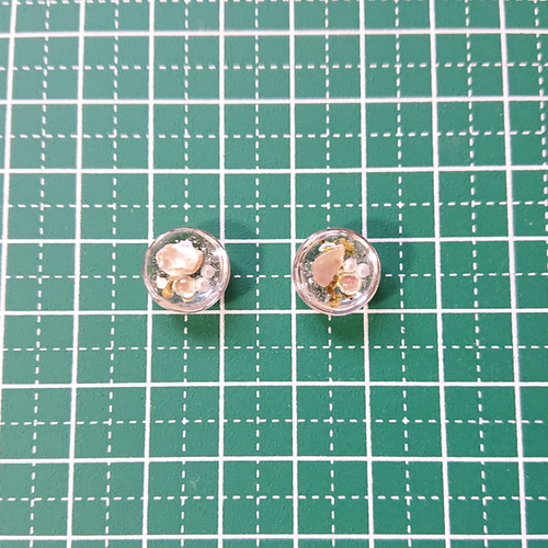 ガラスカボション☆8個 m25 ゴールド/ガラス/カボション/ラメ/シェル  