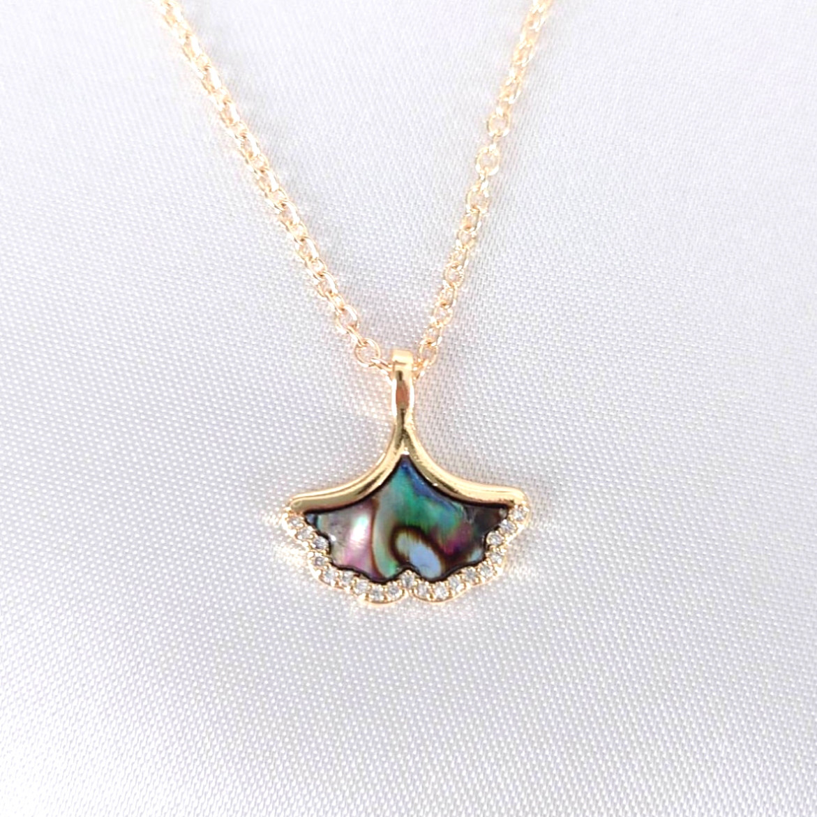 ☆14kgf☆高品質☆神秘的で美しいアバロンシェルとジルコニアのネックレス☆金属アレルギー対応