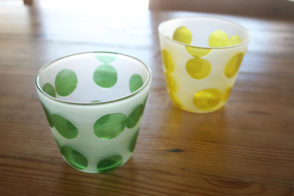ご予約品　緑丸模様のグラス　黄色水玉の鉢 3枚目の画像