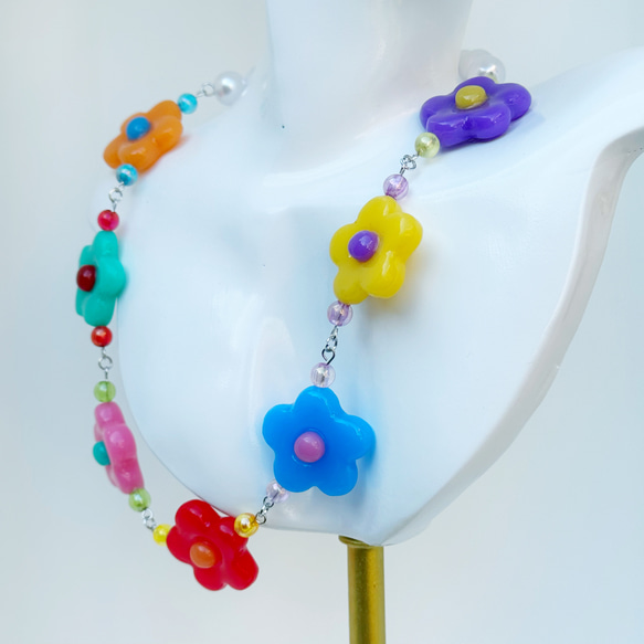 花モチーフ マルチカラー　ネックレス MABEL】アクリルフラワーネックレス | AND ON JIONE STORE（アンドオン