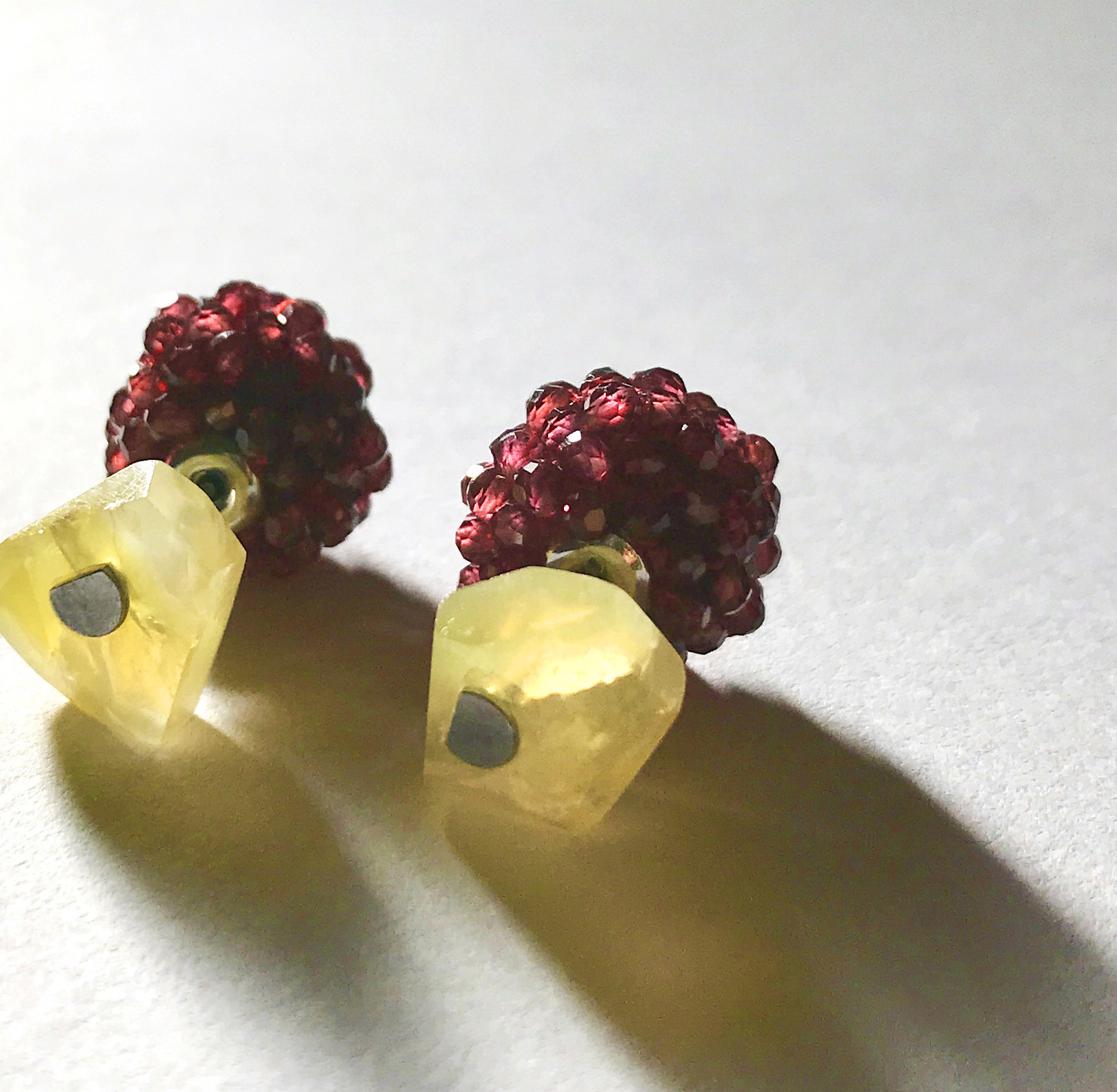 【一点物】イエローオパール＋ガーネット　2wayピアス