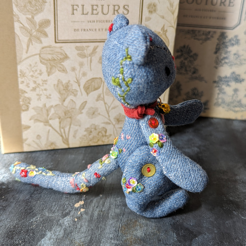 ❤花ねこ 刺繍ねこのぬいぐるみ ぬいぐるみ ＊mirach＊ 通販