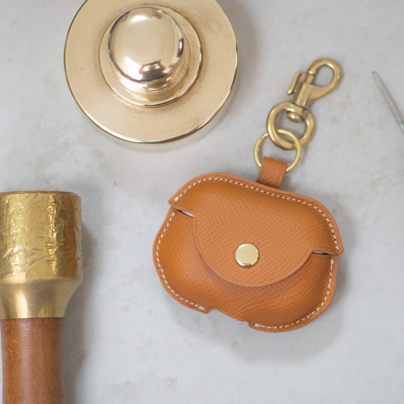 AirPods Pro3 ゴールドケース付き AirPods Pro3ケース ゴールド キャメル ヴォーエプソン Pro3まで 全