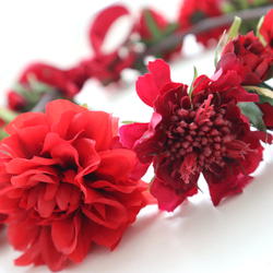 花冠　花かんむり　赤　赤色　還暦　還暦祝い　ヘッドドレス　ヘアアクセサリ　結婚式　ウェディング　発表会　パーティー 12枚目の画像