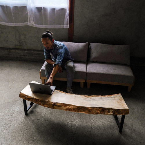 一枚板テーブル 栃 トチ アイアン ローテーブル ソファーテーブル 別荘