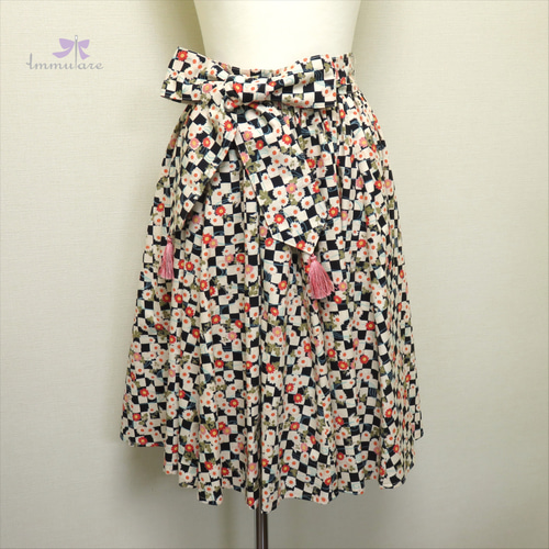1900年代アンティークフローラル刺繍リネンスカート 市松と小花プリントサーキュラースカート【ブラック系】 フレア