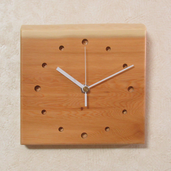 縁起の良い木《いちい（一位）》天然木　木製時計19（掛け時計） 5枚目の画像