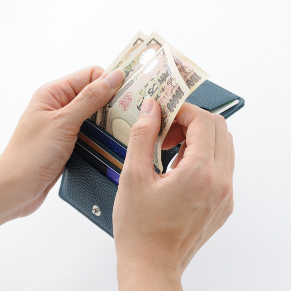 最小レベルでありながら、大容量・丈夫さを両立させてYOSHINA二つ折財布！【ブルーフェアリー】 使いやすさ 豚革 また 予めご了承ください