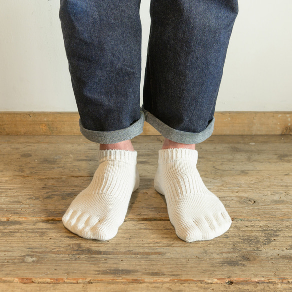 “呼吸紙襪”Ripaku（秘密 5 趾襪）短款米白色 第1張的照片
