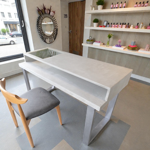 モルタル×アイアン ガラス付きネイルテーブル 机・デスク tumugu-kobo