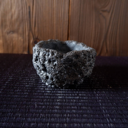 ◎3号黒溶岩鉢4 塊根植物 多肉植物 コーデックス 盆栽 植木鉢 沖縄