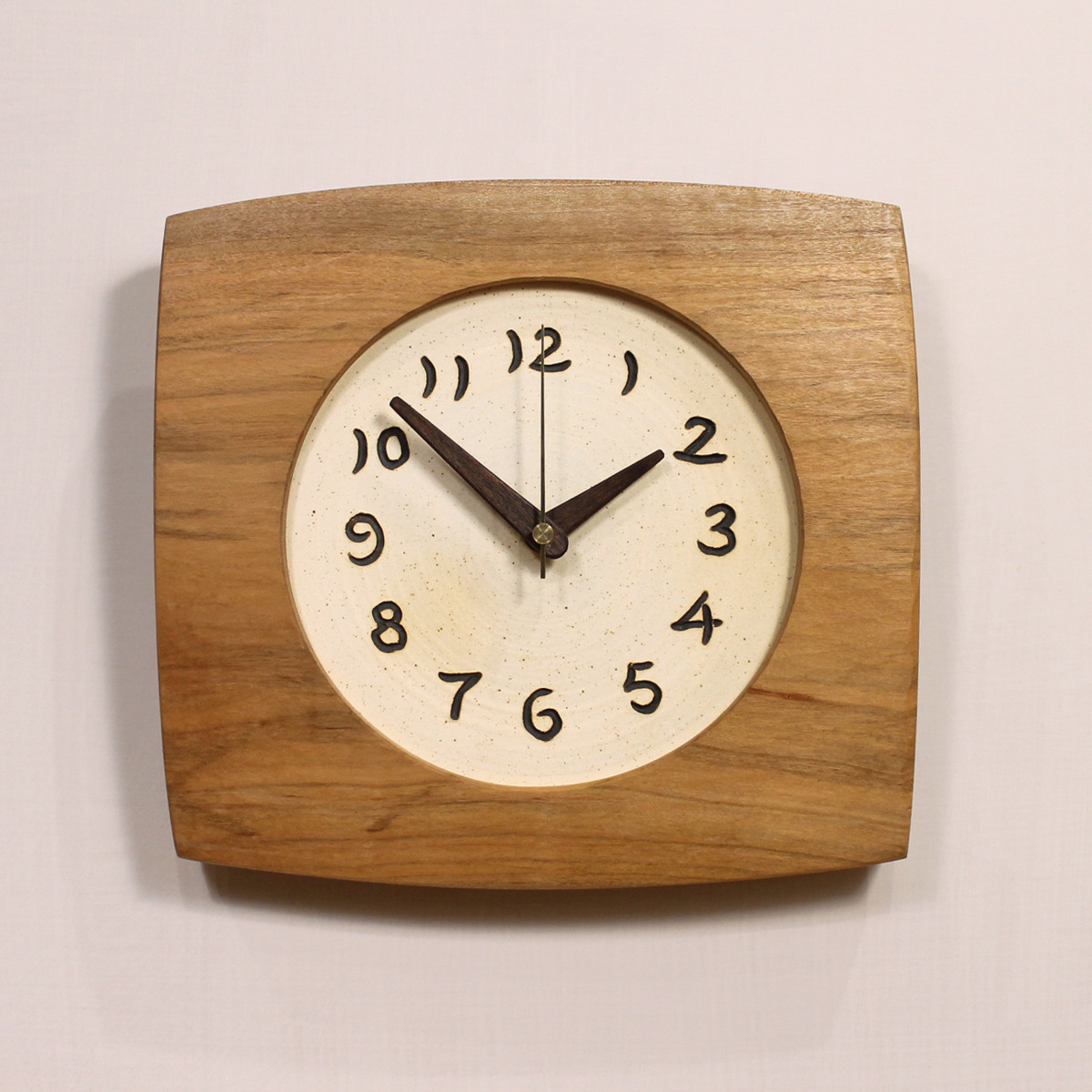 ヤマザクラ（山桜）の変形四角の掛け時計（大）no.3175