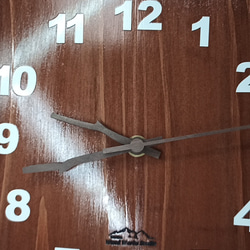 シンプル　掛け時計　無垢の杉材使用　 5枚目の画像
