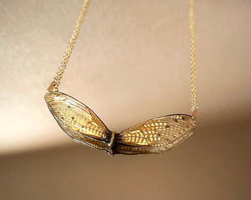 ほんものの蝉の翅】セミのネックレス ペンダント ディープブルー