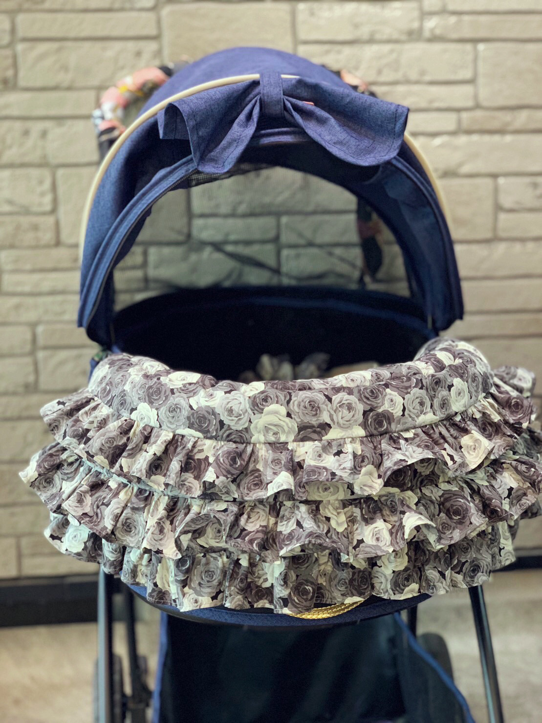 写真映え！！上品エレガント咲き誇るローズガーデン・3段フリルゴあごのせ&カフェマット♪（グ