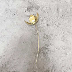 『Brass flower』真鍮花※花瓶付き 1枚目の画像