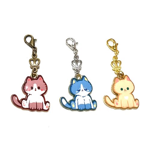 送料無料】♡とっても可愛い3色猫ちゃんチャーム❤︎3個セット♡3色の 