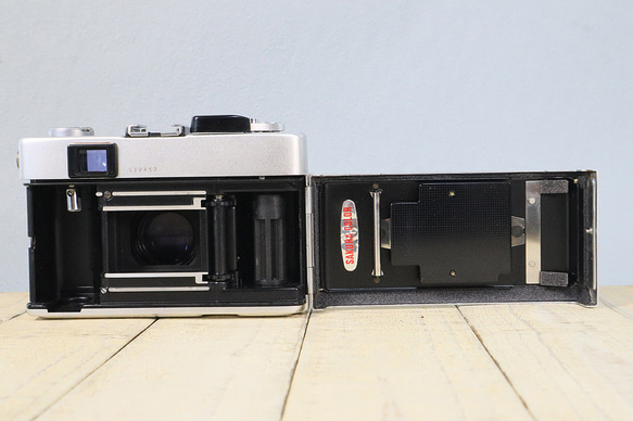 【完動品】【3ヶ月保証】オールドフィルムカメラ コニカ KONICA C35 FD　S/N 179413  m047 10枚目の画像