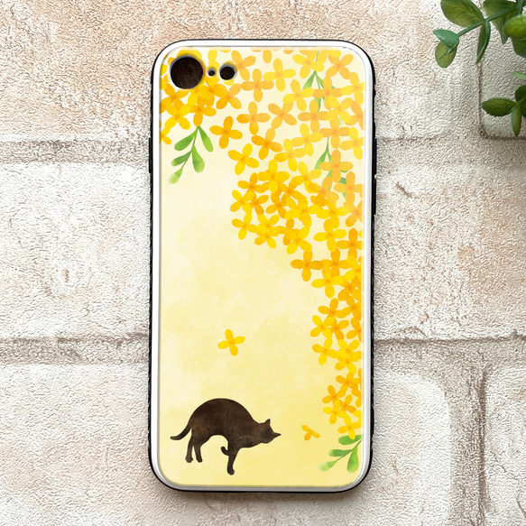 猫と金木犀のスマホケース （強化ガラス/朝陽色） iphone15 iphone14 金木犀 花 スマホケース 猫 1枚目の画像
