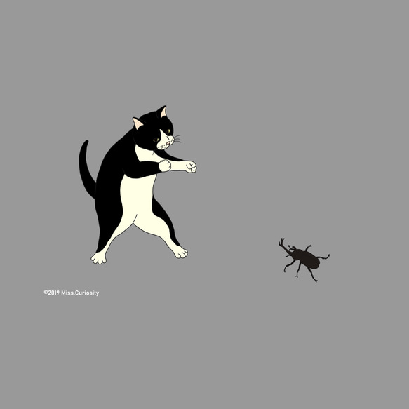Tシャツ　白黒猫とカブトムシ　濃色系 3枚目の画像
