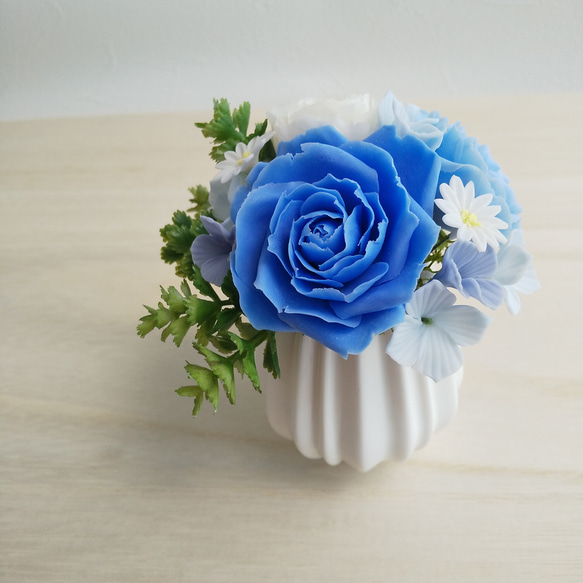 粘土の花 　バラのブルー系ミニフラワーアレンジメント　樹脂粘土　送料無料 7枚目の画像