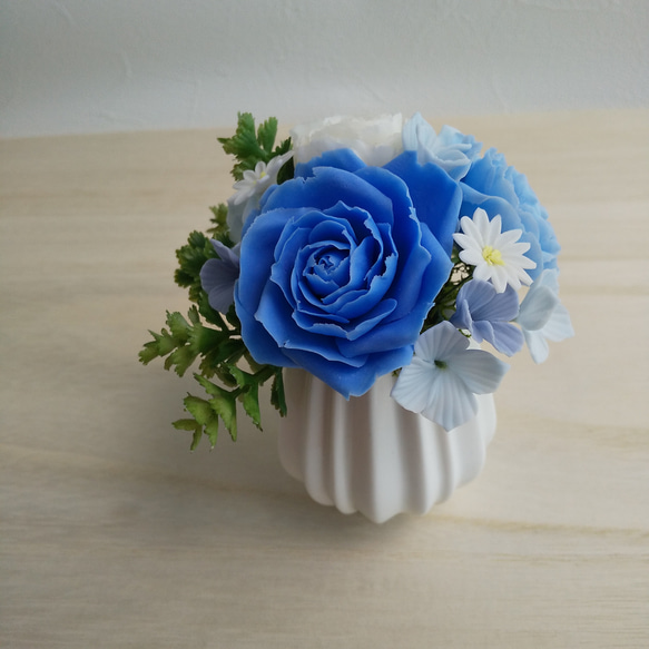 粘土の花 　バラのブルー系ミニフラワーアレンジメント　樹脂粘土　送料無料 6枚目の画像