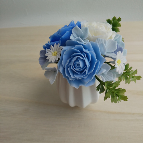 粘土の花 バラのブルー系ミニフラワーアレンジメント 樹脂粘土 送料