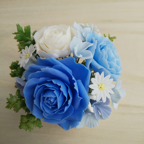 粘土の花 バラのブルー系ミニフラワーアレンジメント 樹脂粘土 送料