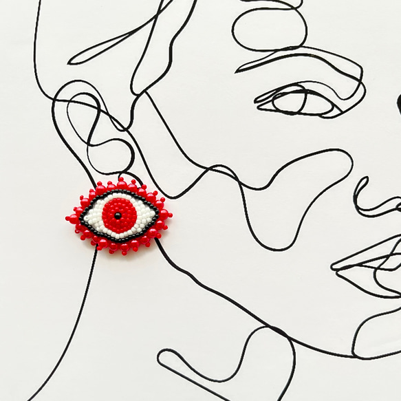 sik tsukema～目玉のビーズ刺繍ピアス･イヤリング(赤パール) 5枚目の画像