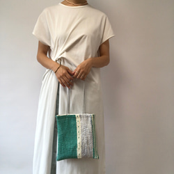 手織り生地から作ったフレッシュグリーンのサマートートバッグ 8枚目の画像