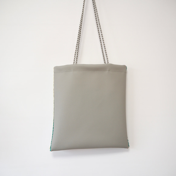 手織り生地から作ったフレッシュグリーンのサマートートバッグ 5枚目の画像