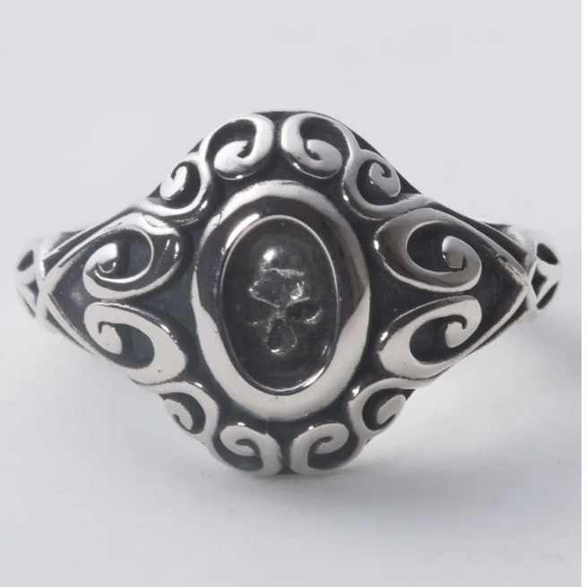 Stained Maria Ring