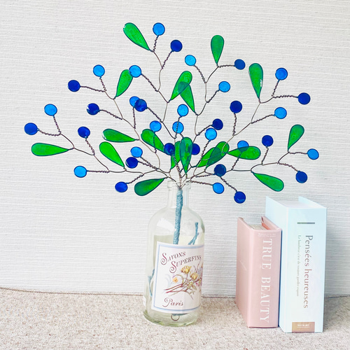 ブルーフラワーのワイヤークラフト ステンドグラス風 スワッグ