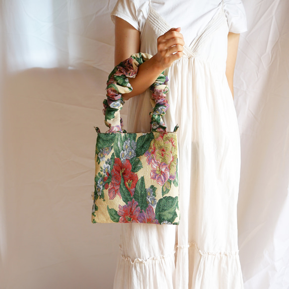 絵画のような美しい花柄ゴブランジャガード『くしゅくしゅトートバッグ』, ショルダーバッグ　ゴブラン織り 浴衣　着物 振袖 14枚目の画像