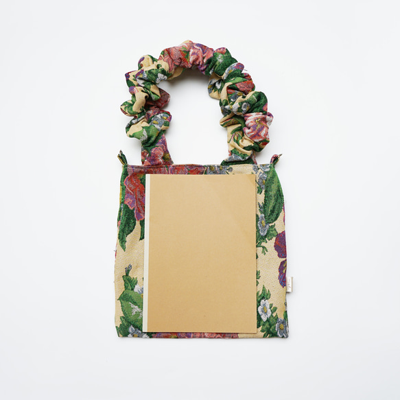 絵画のような美しい花柄ゴブランジャガード『くしゅくしゅトートバッグ』, ショルダーバッグ　ゴブラン織り 浴衣　着物 振袖 5枚目の画像