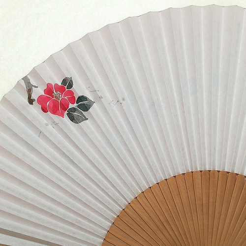 白檀扇子 趣-omomuki- <斑入り椿> 京扇子 その他ファッション雑貨 ほり