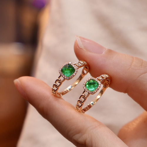 天然ダイヤモンド付きエメラルドリングk18 ピアス(スタッド・一 天然ダイヤモンド付きエメラルドリングk18 ピアス(スタッド・一