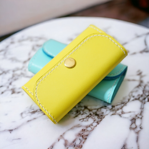 レモンイエローのレザーキーケース 革小物 レザーキーケース レモン