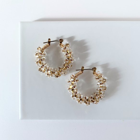 ガラスビーズのフープピアス・イヤリング クリア×アンティークゴールド