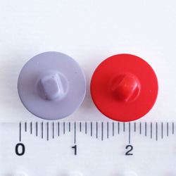 (3個) 丸い お花のボタン 12mm　赤　フランス製 5枚目の画像