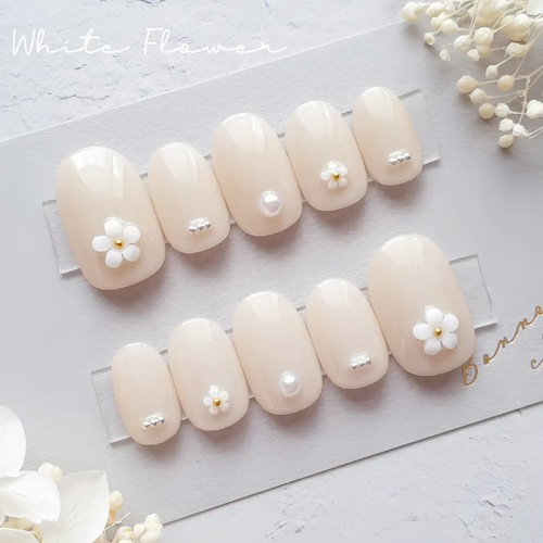 サイズオーダー】パール×フラワーの清楚系ネイルチップ（ミルク  