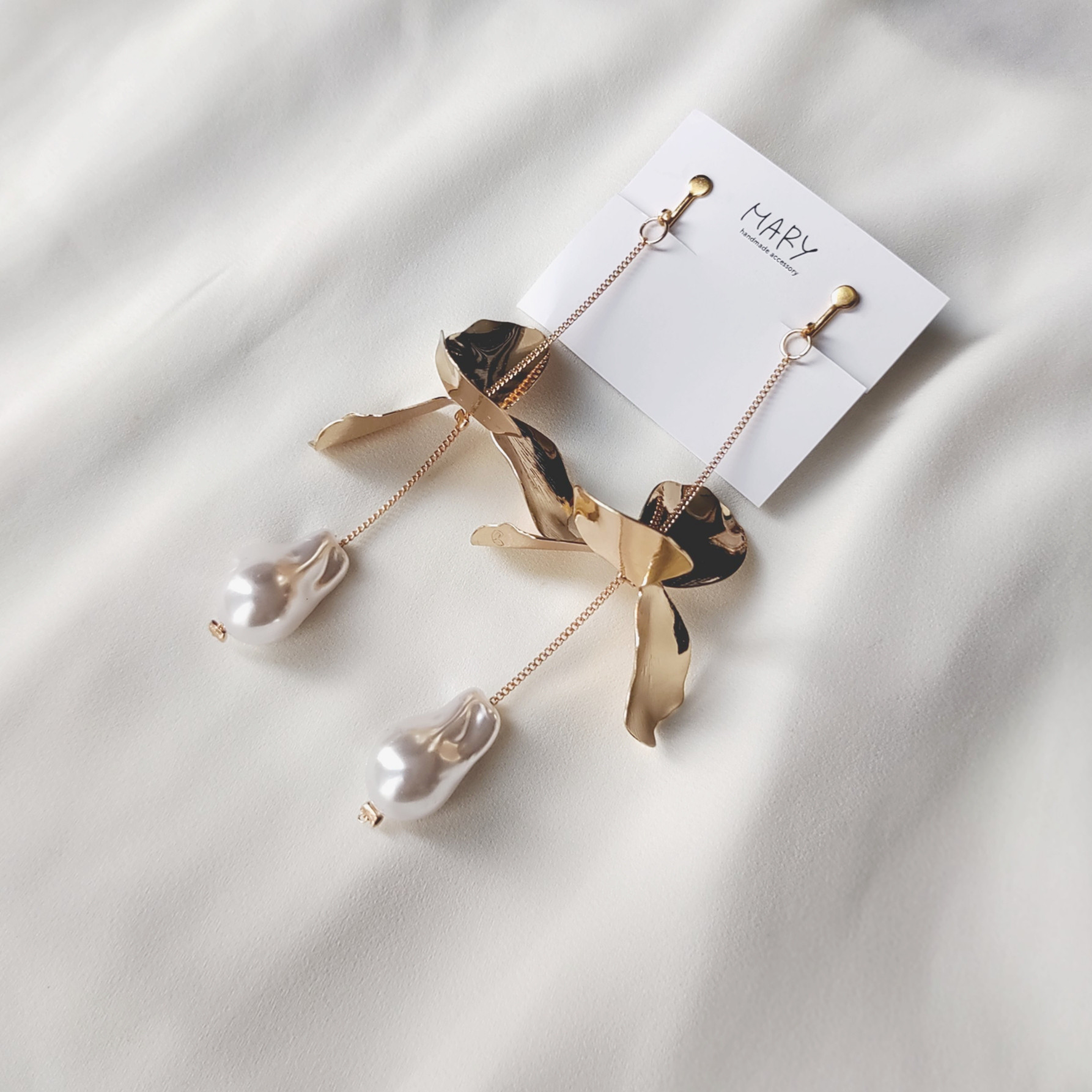 lily flower リリーフラワー/ ブライダル アクセサリー  結婚式 ピアス イヤリング ゴールドバロックパール